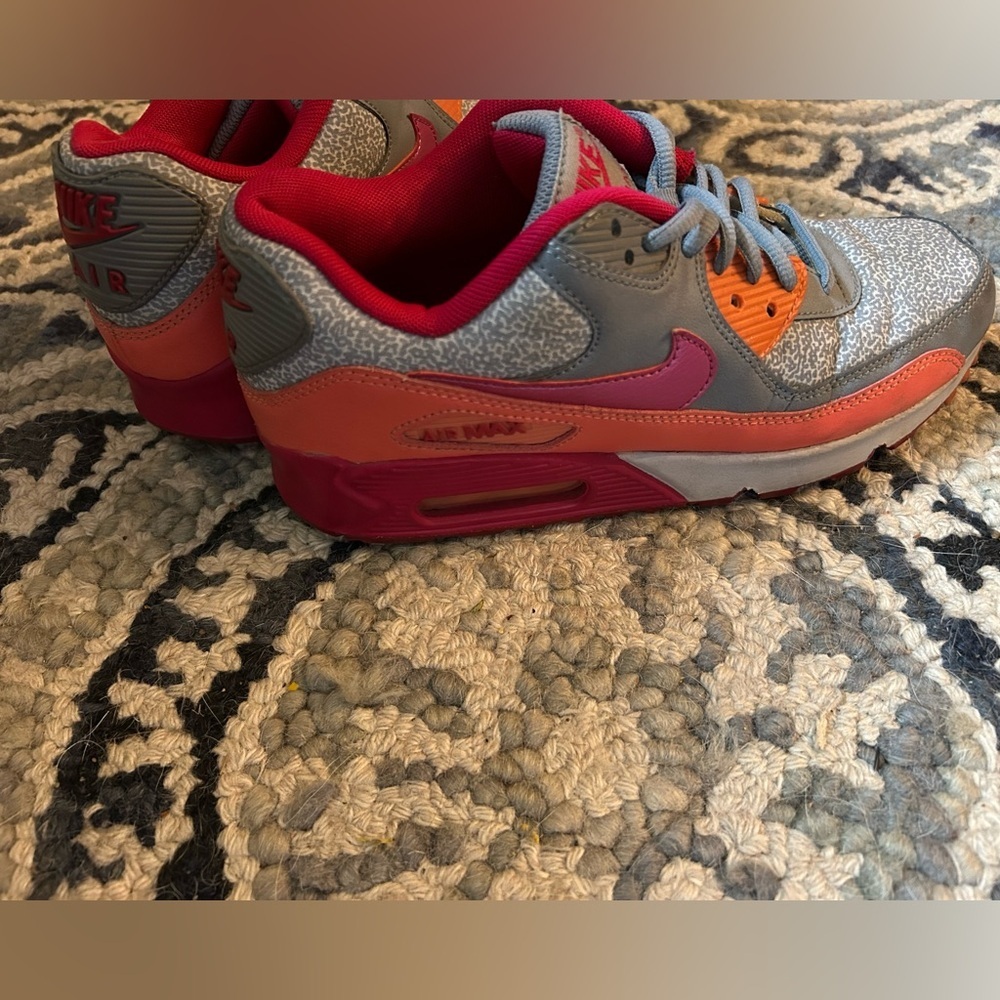 Nike Gray and Pink Athletic Sneakers - Picture 4 of 6